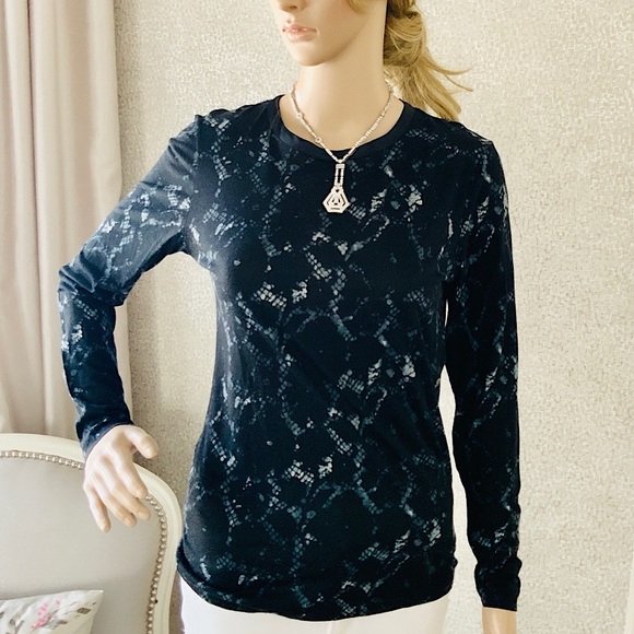 Louis Vuitton Tops - Louis Vuitton blue black long sleeved top XS